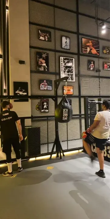 Club 35 – Fitness Center image 8